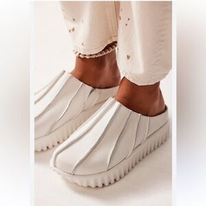 4CCCCEES waffo mules free people size EU 40 leather white new US 9.5